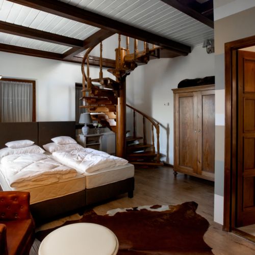 Camera cvadrupla familial(a) gallery