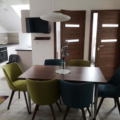 Apartman pro 6 os. se 3 ložnicemi s výhledem na hory 