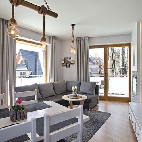 Apartament 5-osobowy na piętrze z widokiem na góry z 2 pomieszczeniami sypialnianymi