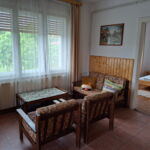 Garden View Whole House Villa for 6 Persons (extra beds available)
