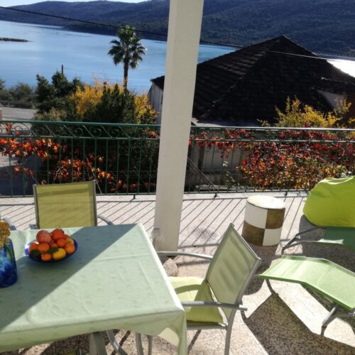 Apartament cu aer condiționat cu vedere spre mare cu 2 camere pentru 5 pers. A-14191-b