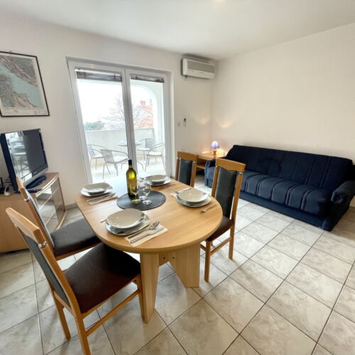 Sea View Upstairs 2-Room Apartment for 4 Persons