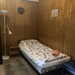 Kertre néző földszintes egyágyas szoba