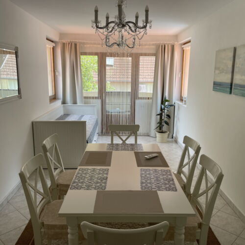 Vilă gold pentru 8 pers. (se inchirieaza doar integral) (se poate solicita pat suplimentar)