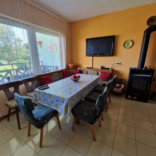 River View Whole House Holiday Home for 8 Persons (extra bed available)