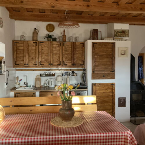 Air Conditioned Apartment for 5 Persons with Garden