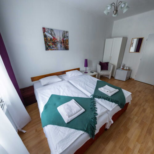 Camera dubla twin cu duș