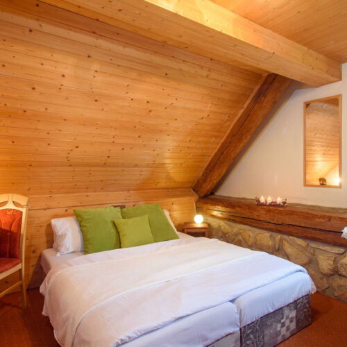 5 Person Room with Shower