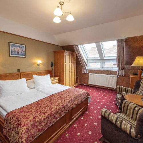 Twin Room with Shower