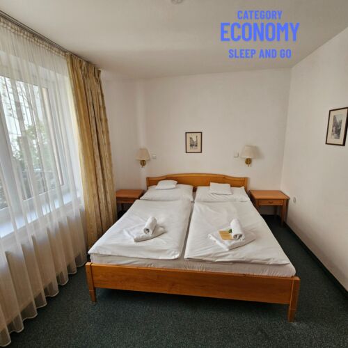 Economy Izba s kúpeľňou s manželskou posteľou