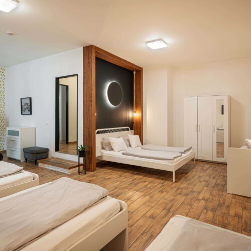 Superior 6 Person Room with Shower