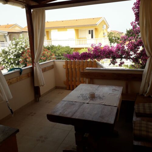 Apartament la etaj b cu 2 camere pentru 4 pers.