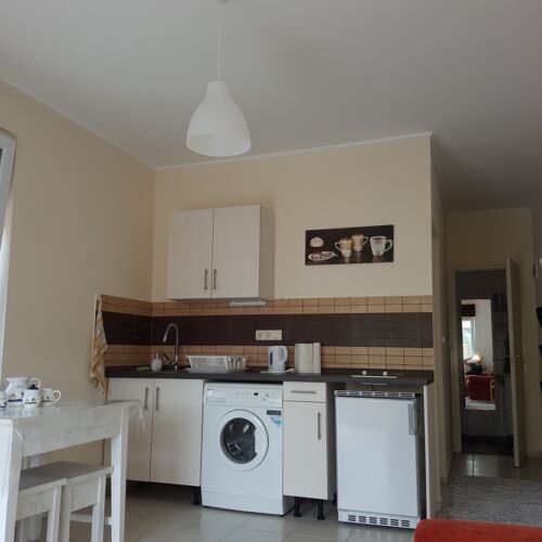 Apartament tourist junior cu 2 camere pentru 5 pers.