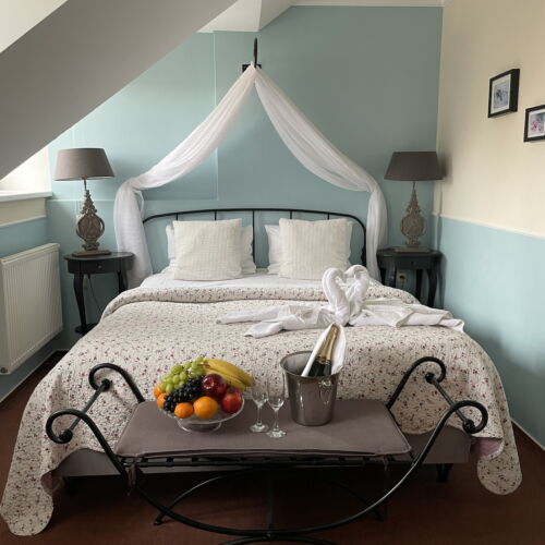 Pokój 4-osobowy na poddaszu Family (możliwa dostawka)