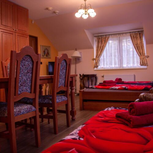 Quadruple Room with Shower (extra beds available)