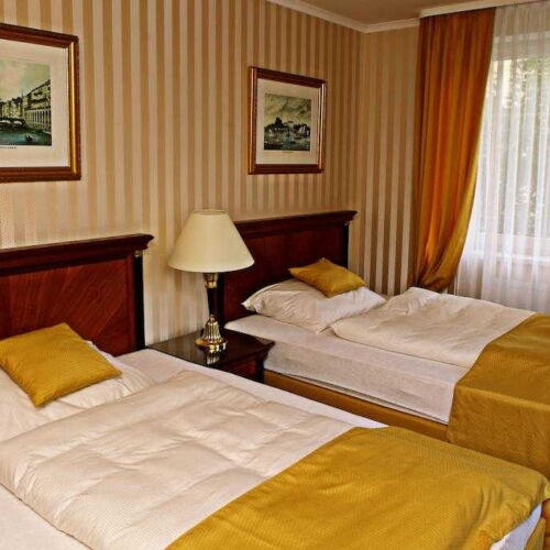2-Room Apartment for 4 Persons with Kitchenette (extra beds available)