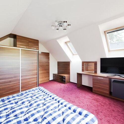 Pokoj se sprchou s klimatizací pro 2 os.