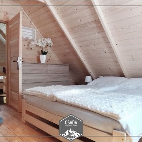 Cabană întreaga unitate cu vedere spre munte pentru 8 pers. (se inchirieaza doar integral)