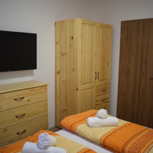 Apartament la parter 