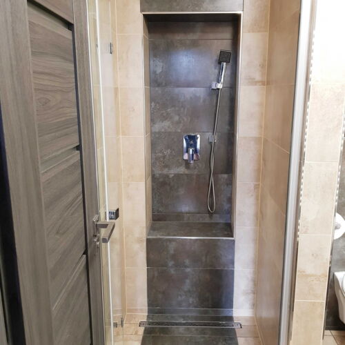 Apartament cu duș pentru 4 pers.