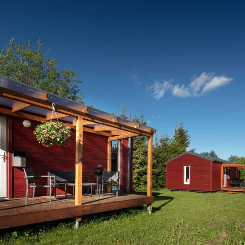 Apartament casă mobilă cu duș pentru 2 pers. (se inchirieaza doar integral) (se poate solicita pat suplimentar)