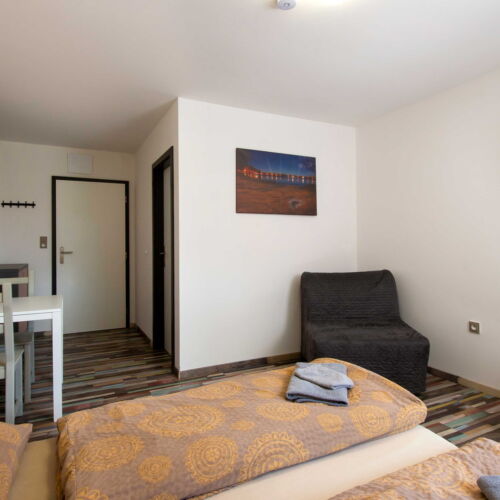 Pokój 2-osobowy z prysznicem (możliwa dostawka)