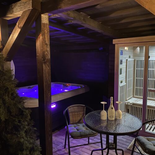 Chalupa (jako celek) se zahradou  pro 4 os. (s možností přistýlky)