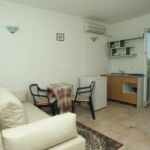 Apartament 4-osobowy z klimatyzacją z tarasem z 1 pomieszczeniem sypialnianym A-9701-b