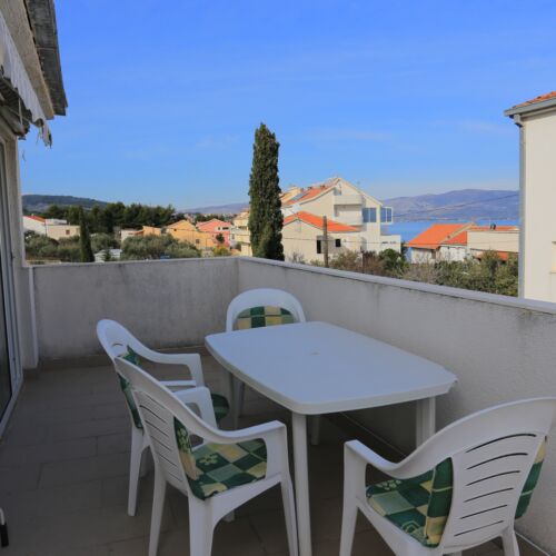 Apartman s klimatizací pro 6 os. se 2 ložnicemi s výhledem na moře A-16345-a