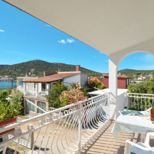 Sea View 1-Room Air Conditioned Apartment for 3 Persons A-16485-b