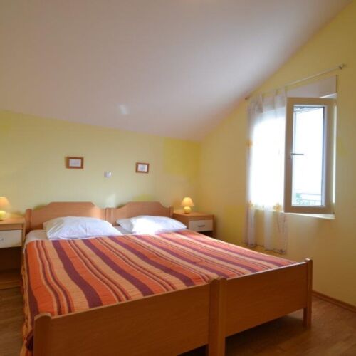 Apartament 4-osobowy z klimatyzacją z widokiem na morze z 1 pomieszczeniem sypialnianym A-17027-a