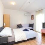 Apartman s klimatizací s balkónem s manželskou postelí s 1 ložnicí AS-17053-b