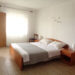 Apartman s klimatizací pro 4 os. s 1 ložnicí s výhledem na moře A-17103-c
