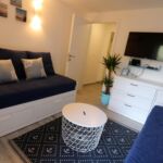 Apartman s klimatizací s terasou pro 4 os. s 1 ložnicí K-17189
