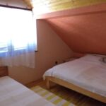 Upstairs 2-Room Apartment for 5 Persons