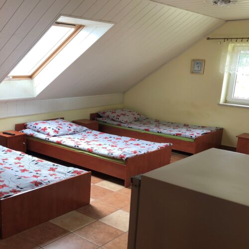 Pokój 4-osobowy ze wspólną łazienką ze wspólnym aneksem kuchennym