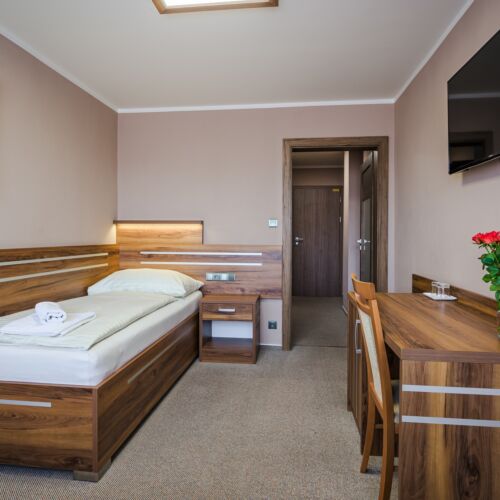 Camera single cu baie cu duș