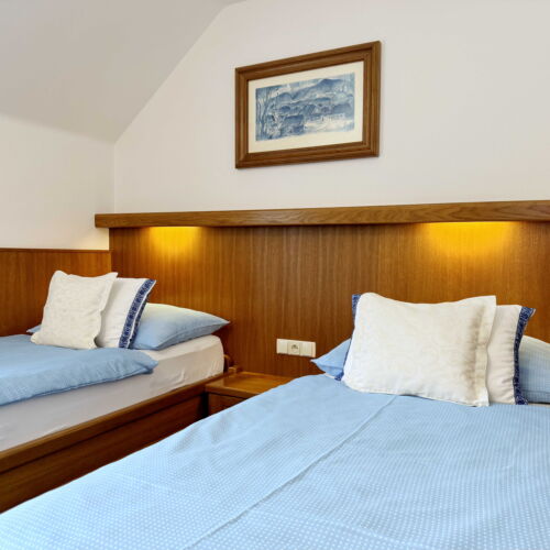 Balcony Twin Room with Shower