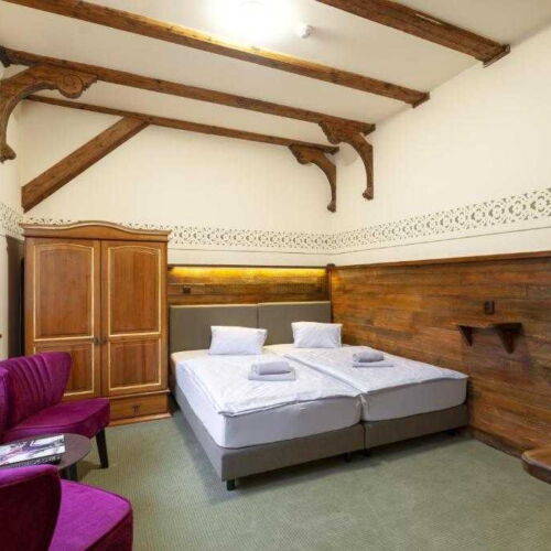 Pokoj se sprchou se společnou kuchyňkou pro 2 os.