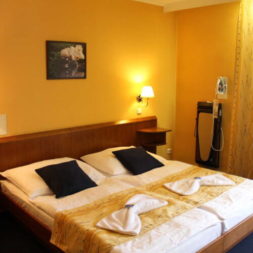 Pokoj se sprchou s klimatizací pro 2 os.