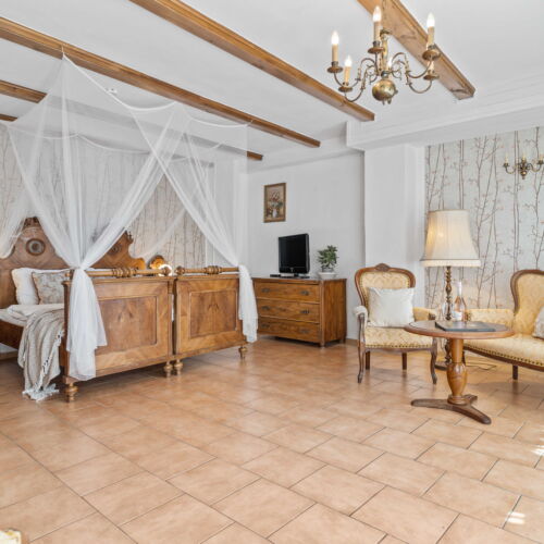 Deluxe Pokoj s manželskou postelí s výhledem do zahrady (s možností přistýlky)