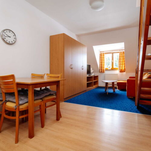 Deluxe Apartman se sprchou pro 4 os. se 2 ložnicemi (s možností přistýlky)