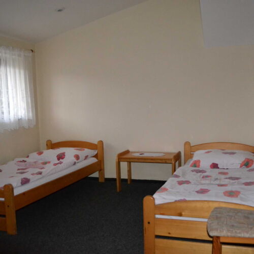 Pokoj s koupelnou se sprchou pro 3 os.