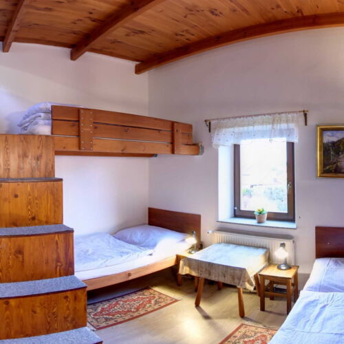 Apartman se sprchou pro 6 os. se 2 ložnicemi v podkroví