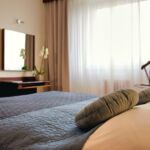Apartman s vanou s manželskou postelí s 1 ložnicí s výhledem na park