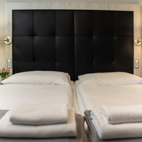 Apartament cu duș cu aer condiționat pentru 3 pers.