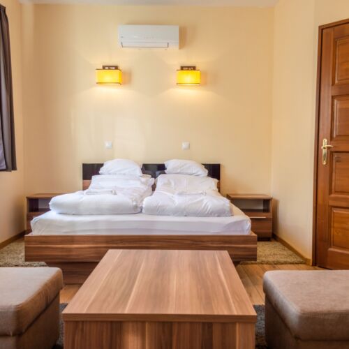Whole House Holiday Home for 8 Persons ensuite
