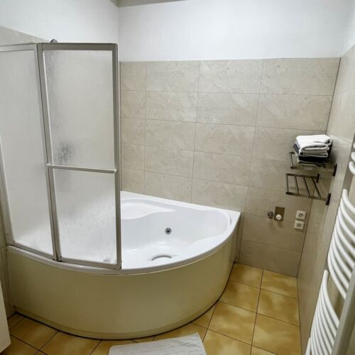 Bungalow for 4 Persons (extra bed available)