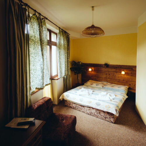 Twin Room with Shower