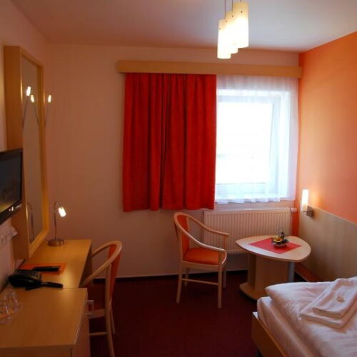Air Conditioned Single Room with Shower